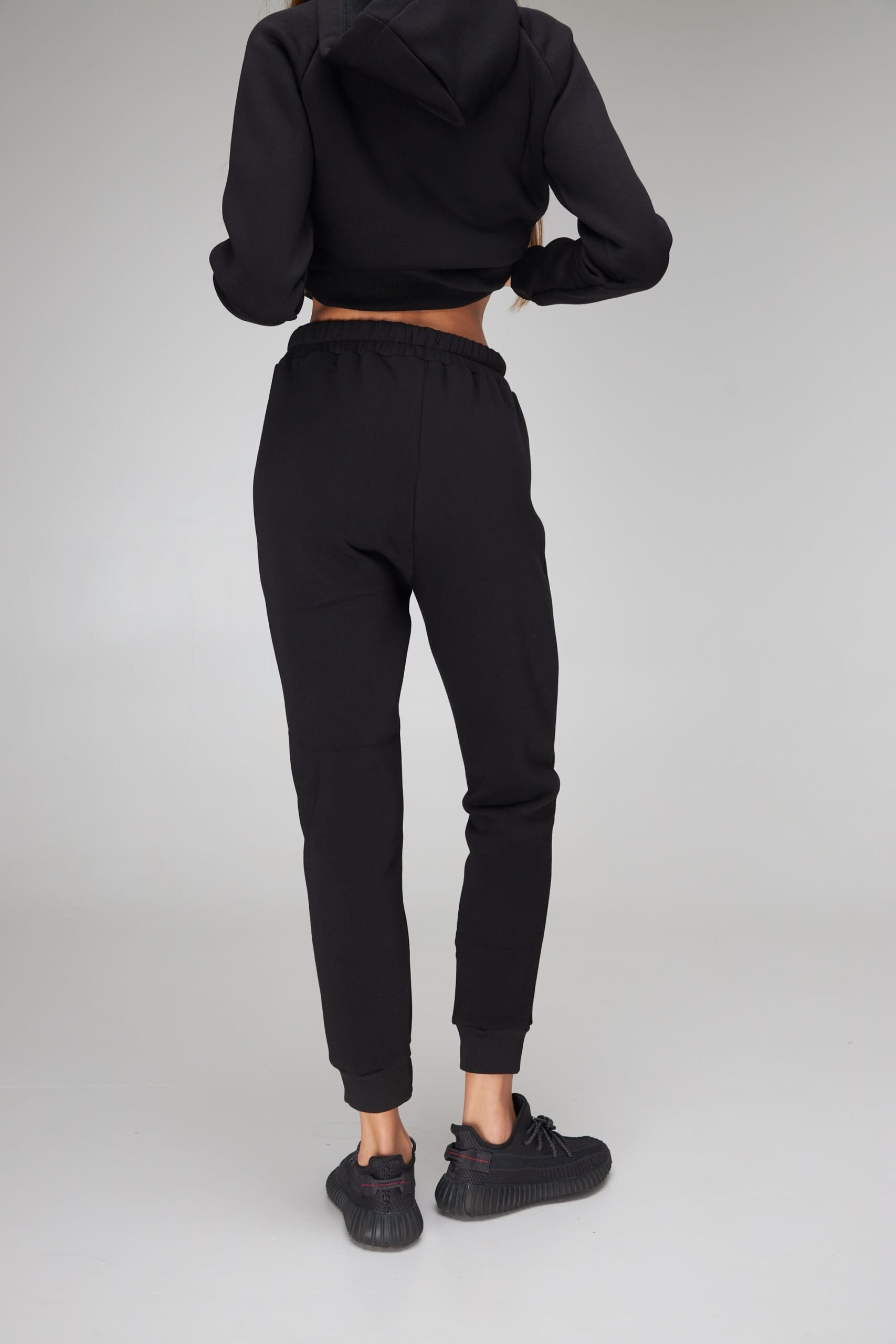 Спортивні штани / Утепленні / PNG.studio